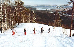 2.jpg (30705 bytes)